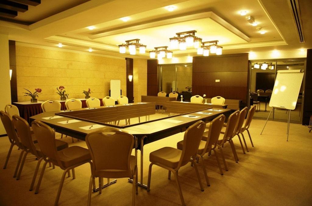 Grand Bellevue Hotel Apartment Dubai Exterior foto